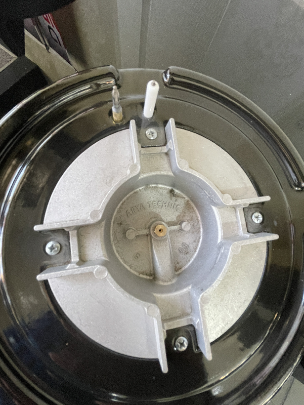 سر شعله های آریا تکنیک