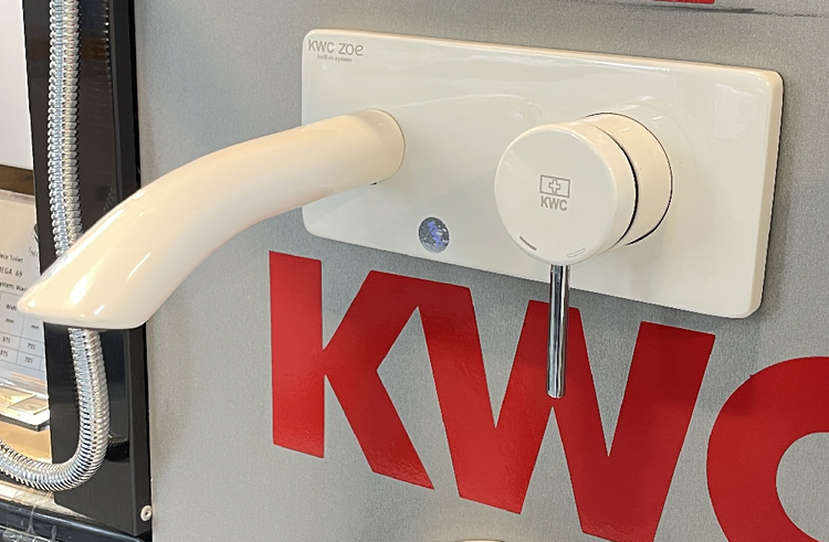 دستشویی سفید زو