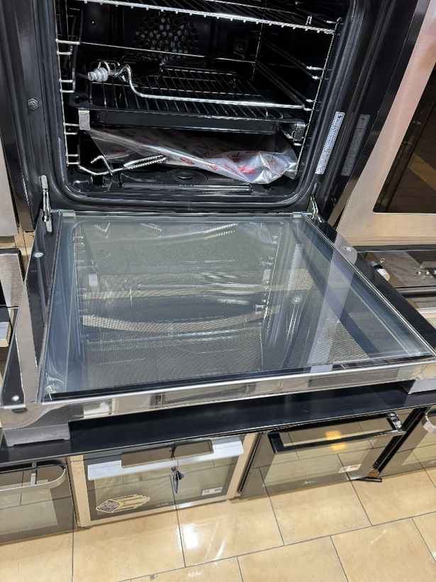 درب شیشه ای 3 جداره