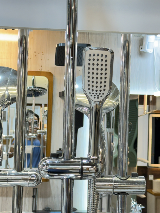 سر دوش تلفنی متحرک با آبریز های سلیکونی و پرتاب آب بالا