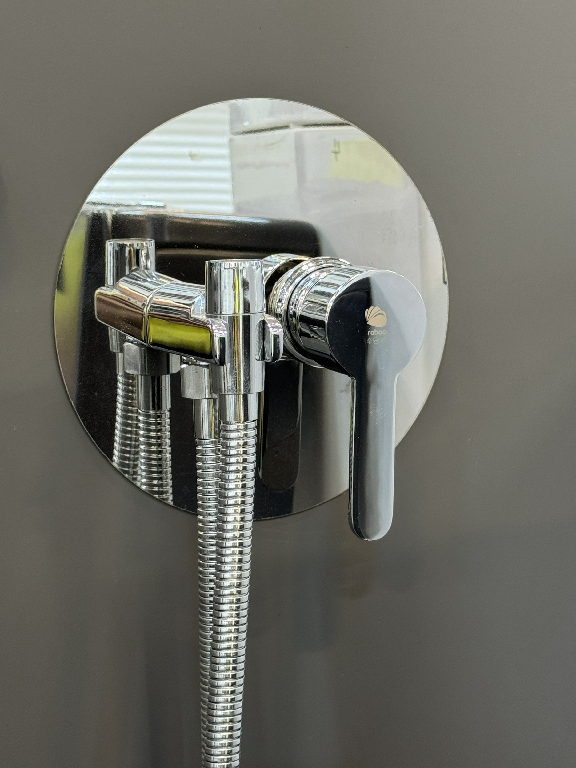 شیر توالت توکار